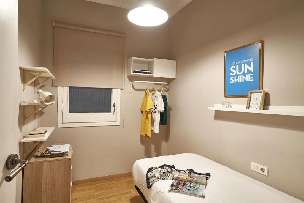 Magnificent 4 Bedroom Apartment In Eixample Barcellona Esterno foto