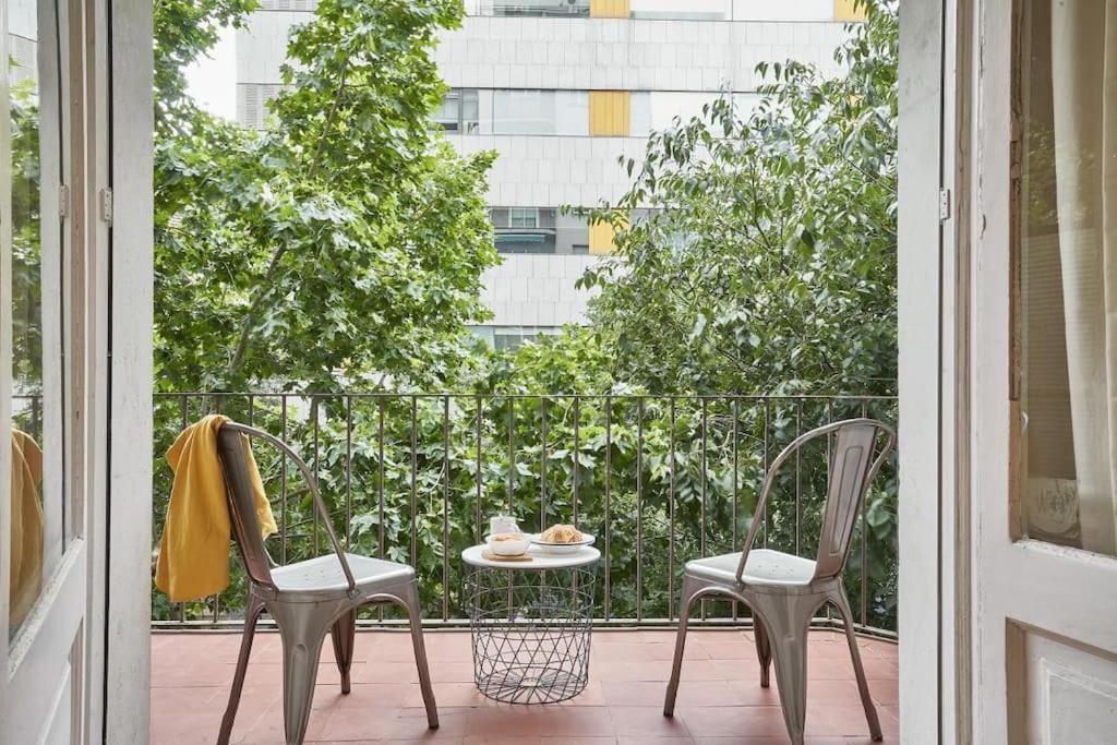 Magnificent 4 Bedroom Apartment In Eixample Barcellona Esterno foto