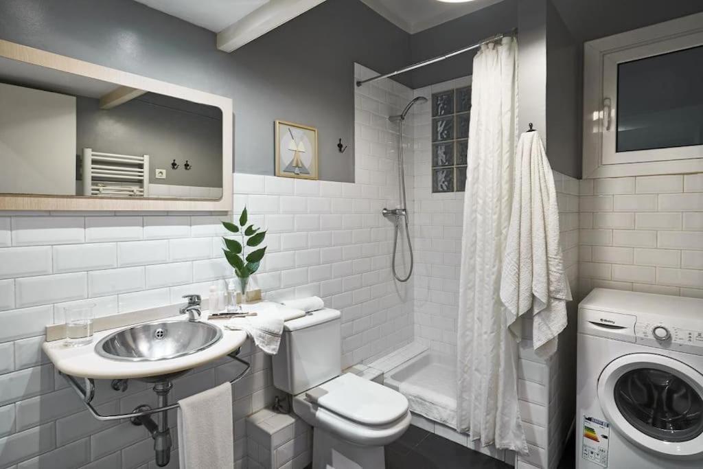 Magnificent 4 Bedroom Apartment In Eixample Barcellona Esterno foto