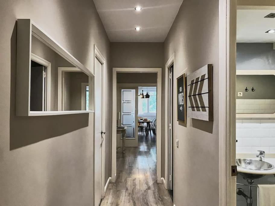 Magnificent 4 Bedroom Apartment In Eixample Barcellona Esterno foto